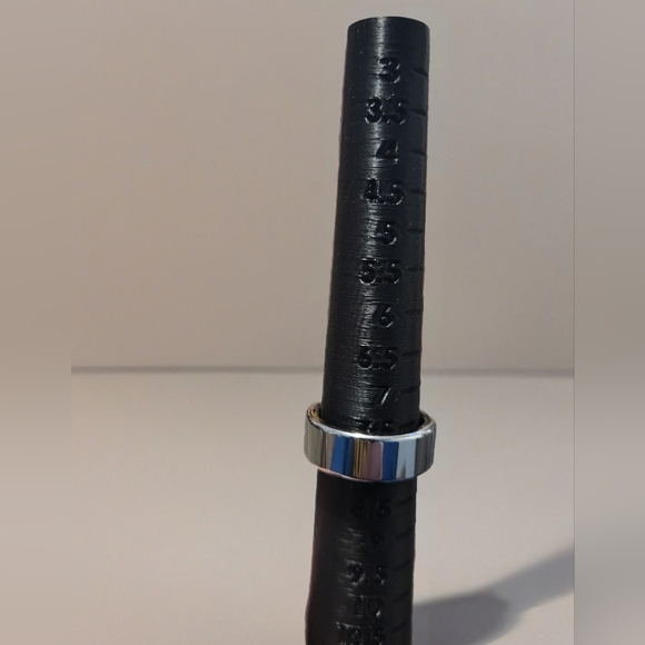 Smart Ring with Gold and Black Accents Size 7.5 - Picture 2 of 3